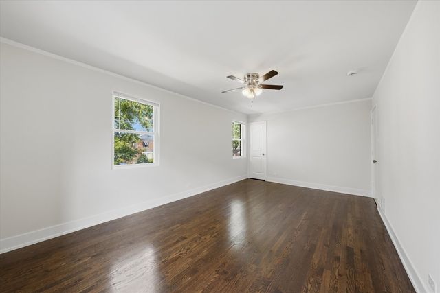 8113 S Campbell Avenue, Chicago, IL 60652