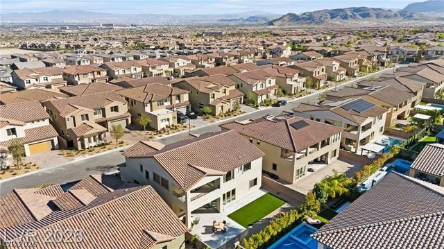 225 Carmel Sky Street, Las Vegas, NV 89138