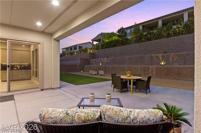 225 Carmel Sky Street, Las Vegas, NV 89138
