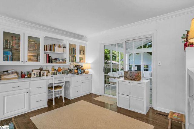 12 Buckingham Road, Greenville, SC 29607
