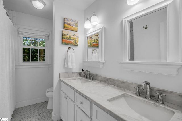 12 Buckingham Road, Greenville, SC 29607