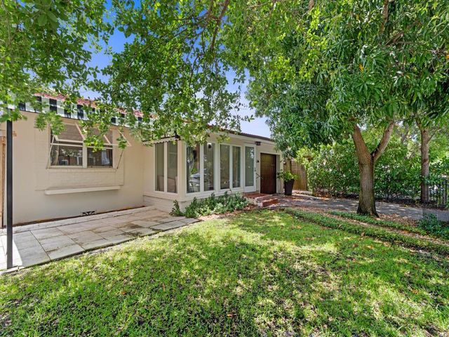 1615 N Lakeside Drive, Lake Worth Beach, FL 33460