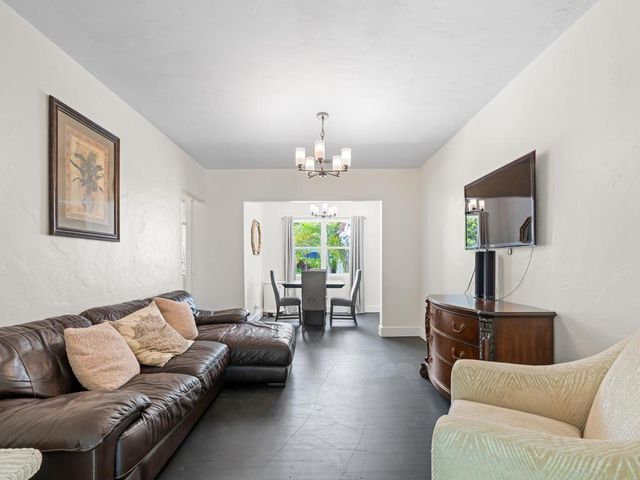 1615 N Lakeside Drive, Lake Worth Beach, FL 33460