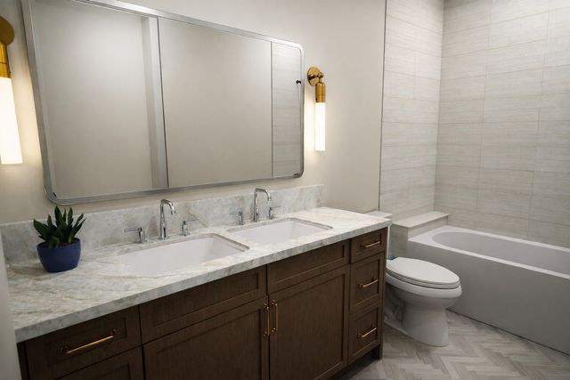 2821 N Orchard Street 4, Chicago, IL 60657