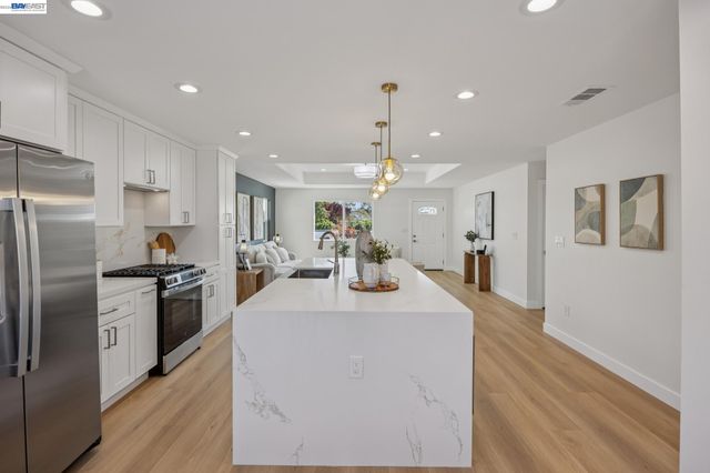 36632 Magnolia St, Newark, CA 94560