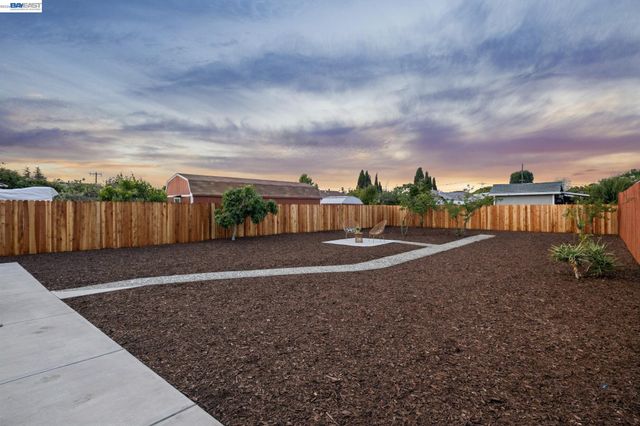 36632 Magnolia St, Newark, CA 94560