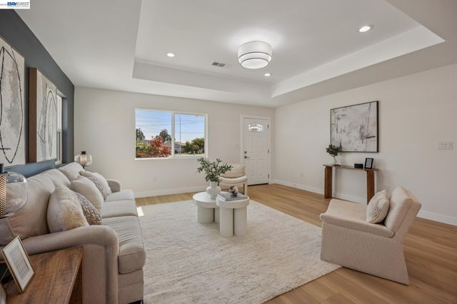 36632 Magnolia St, Newark, CA 94560