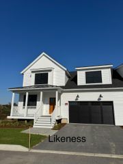 165 Aurora Road, South Burlington, VT 05403