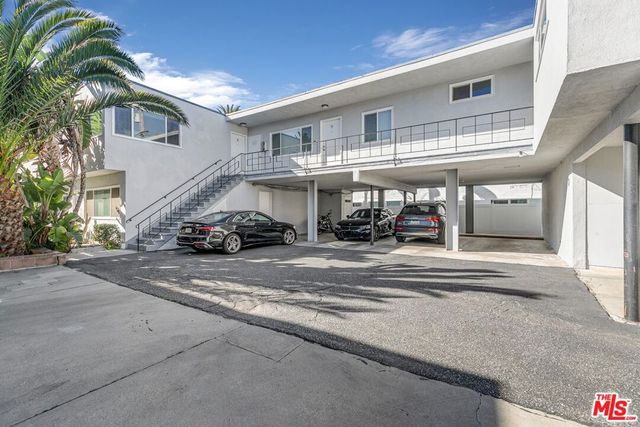 1323 11th Street 10, Santa Monica, CA 90401