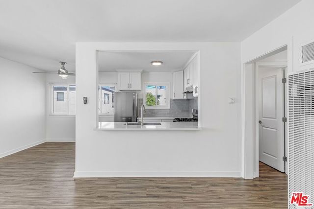 1323 11th Street 10, Santa Monica, CA 90401