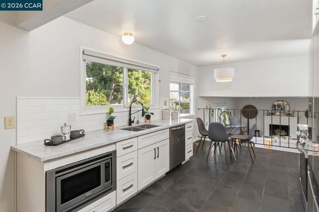 2225 Sierra Ct, Concord, CA 94518