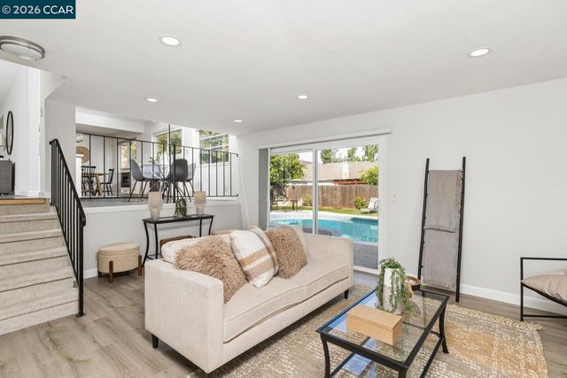 2225 Sierra Ct, Concord, CA 94518
