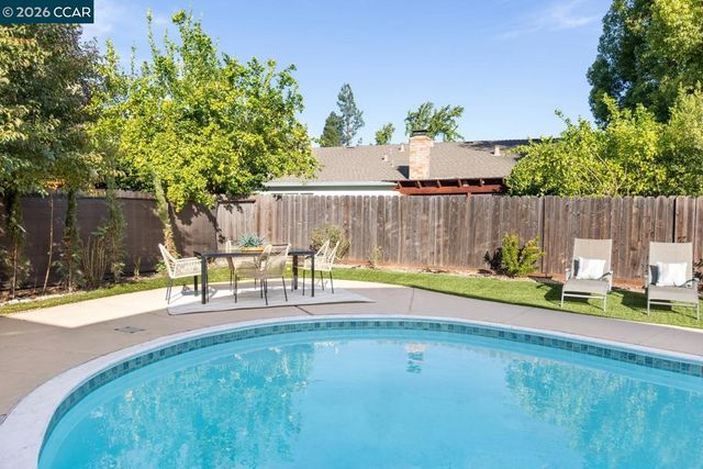 2225 Sierra Ct, Concord, CA 94518