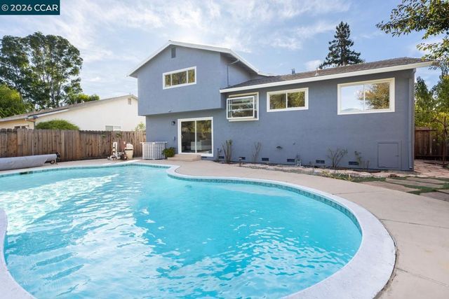 2225 Sierra Ct, Concord, CA 94518