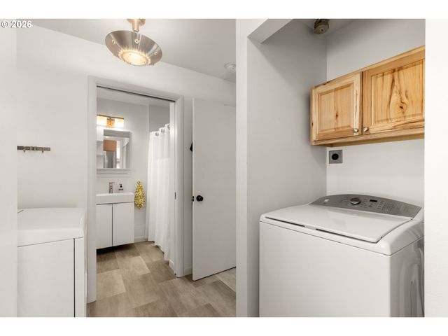 2015 Se BIDWELL St, Portland, OR 97202