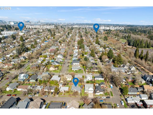 2015 Se BIDWELL St, Portland, OR 97202