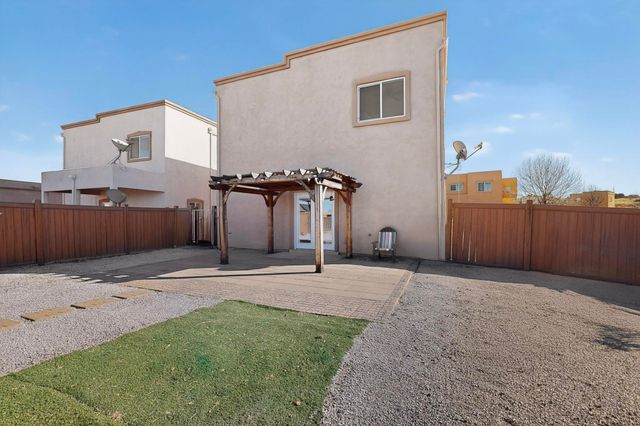 16 Sky Ridge, Santa Fe, NM 87508