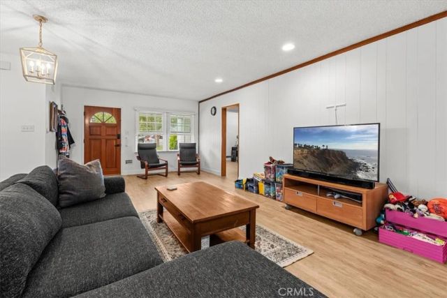 758 Bungalow, El Segundo, CA 90245
