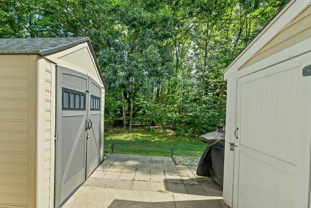 1035 S Mammoth Rd Apt 3, Manchester, NH 03109