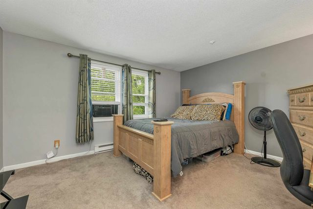 1035 S Mammoth Rd Apt 3, Manchester, NH 03109