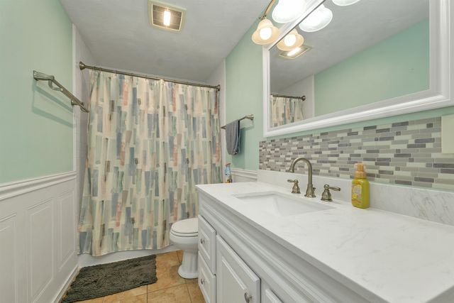1035 S Mammoth Rd Apt 3, Manchester, NH 03109
