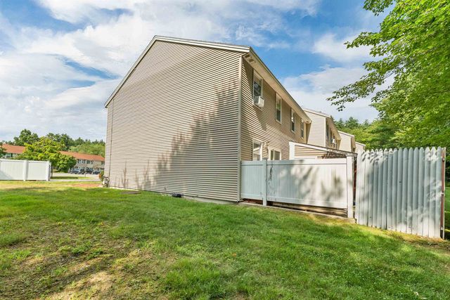 1035 S Mammoth Rd Apt 3, Manchester, NH 03109