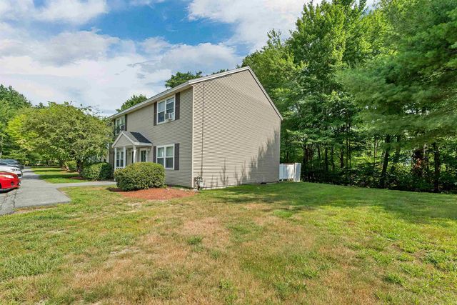 1035 S Mammoth Rd Apt 3, Manchester, NH 03109