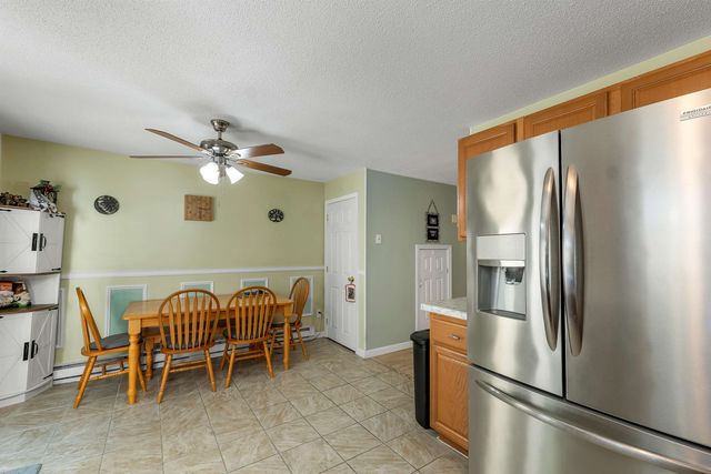 1035 S Mammoth Rd Apt 3, Manchester, NH 03109