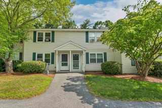 1035 S Mammoth Rd Apt 3, Manchester, NH 03109