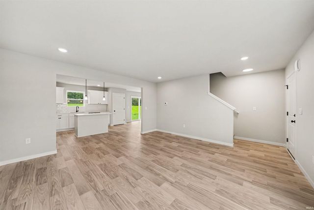 1324 Mackey Drive, South Bend, IN 46614