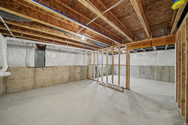 1324 Mackey Drive, South Bend, IN 46614
