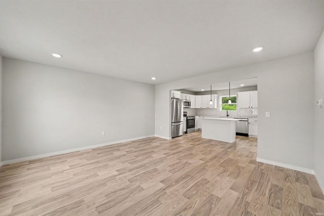 1324 Mackey Drive, South Bend, IN 46614