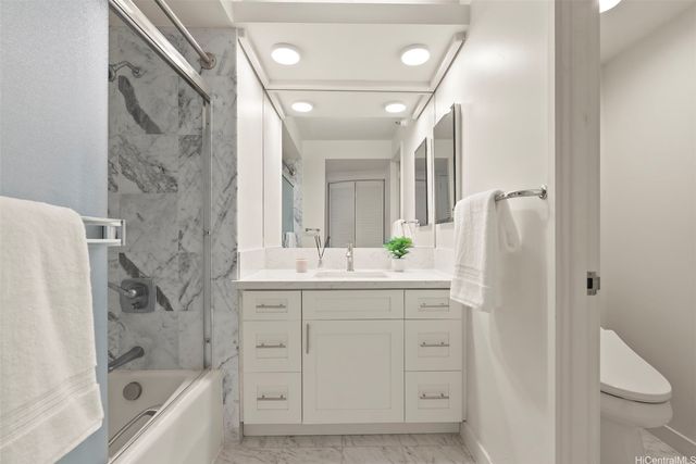 1330 Ala Moana Boulevard 3704, Honolulu, HI 96814