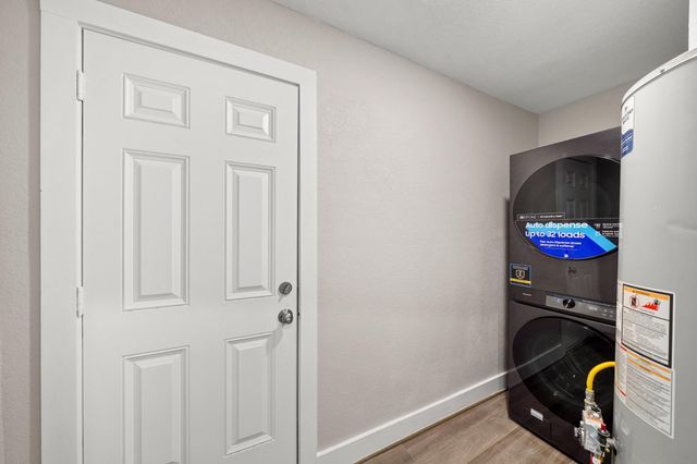 8302 Tavenor Lane, Houston, TX 77075