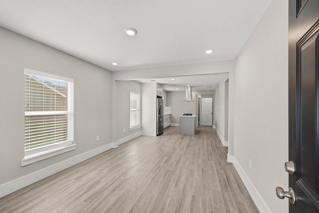 Image 22 of property listing at 8302 Tavenor Lane, Houston, TX 77075