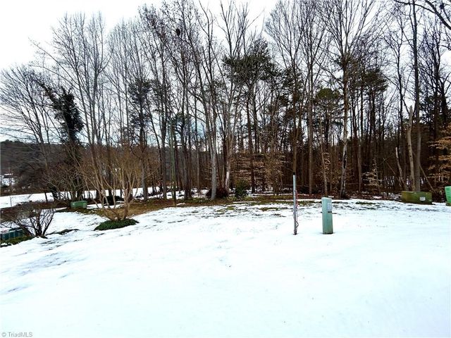 1019 Cedar Place Court, Winston-salem, NC 27107