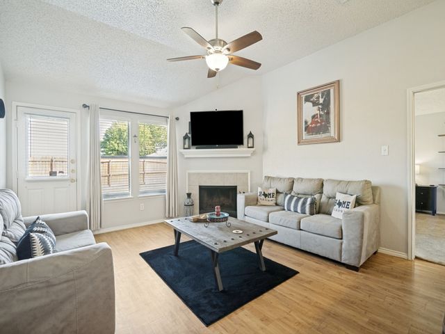 1109 Alexandria Drive, Forney, TX 75126
