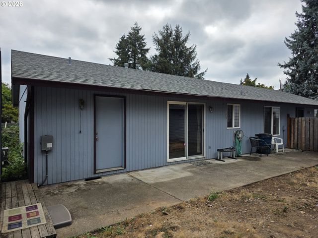 22 Se 136TH Ave, Portland, OR 97233