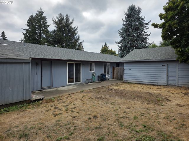22 Se 136TH Ave, Portland, OR 97233