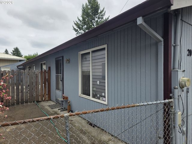 22 Se 136TH Ave, Portland, OR 97233