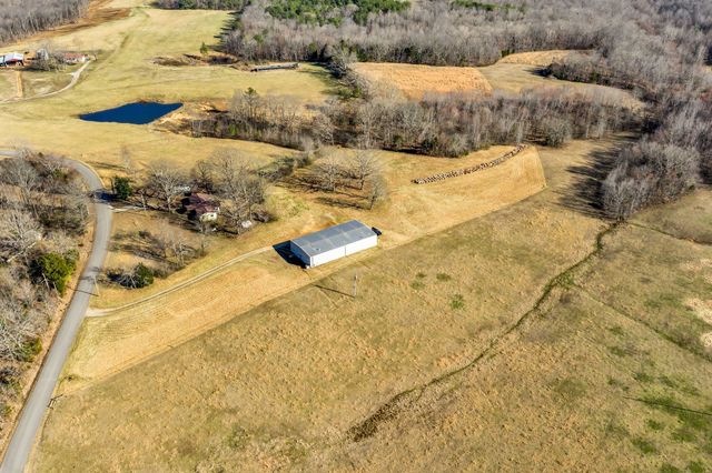 2340 Ridge Rd, Mc Ewen, TN 37101