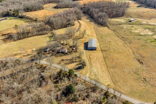 2340 Ridge Rd, Mc Ewen, TN 37101