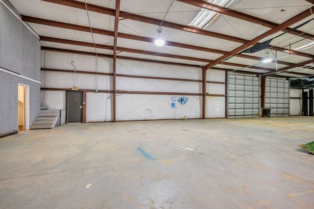 2340 Ridge Rd, Mc Ewen, TN 37101