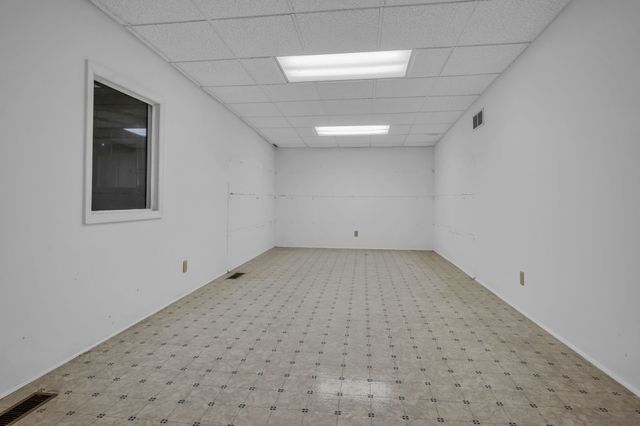 2340 Ridge Rd, Mc Ewen, TN 37101