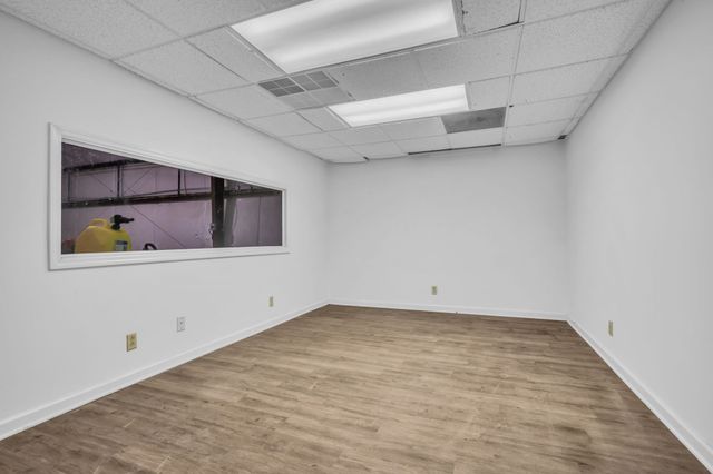 2340 Ridge Rd, Mc Ewen, TN 37101