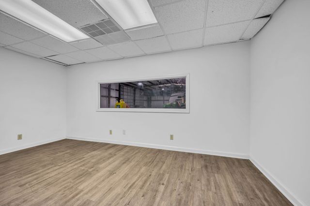 2340 Ridge Rd, Mc Ewen, TN 37101