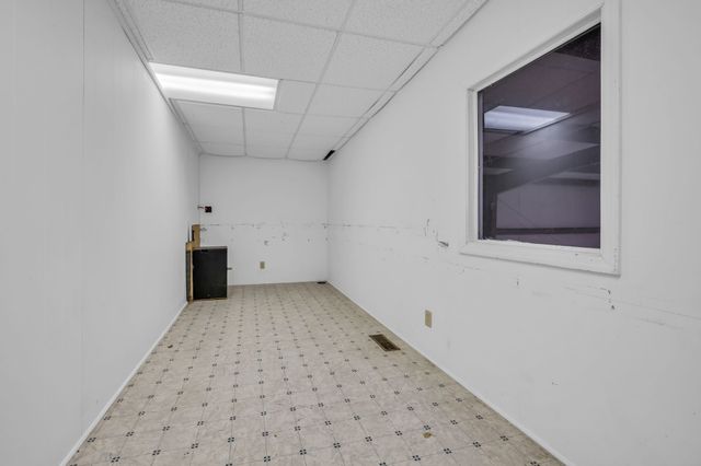 2340 Ridge Rd, Mc Ewen, TN 37101