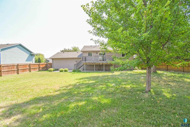 6115 S Aaron Ave Avenue, Sioux Falls, SD 57106