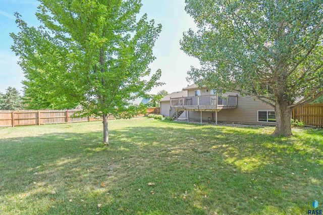 6115 S Aaron Ave Avenue, Sioux Falls, SD 57106