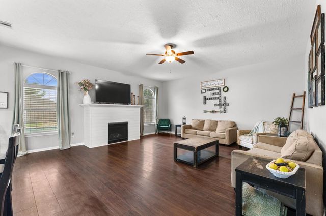 2404 Grey Kirby Drive, League City, TX 77573